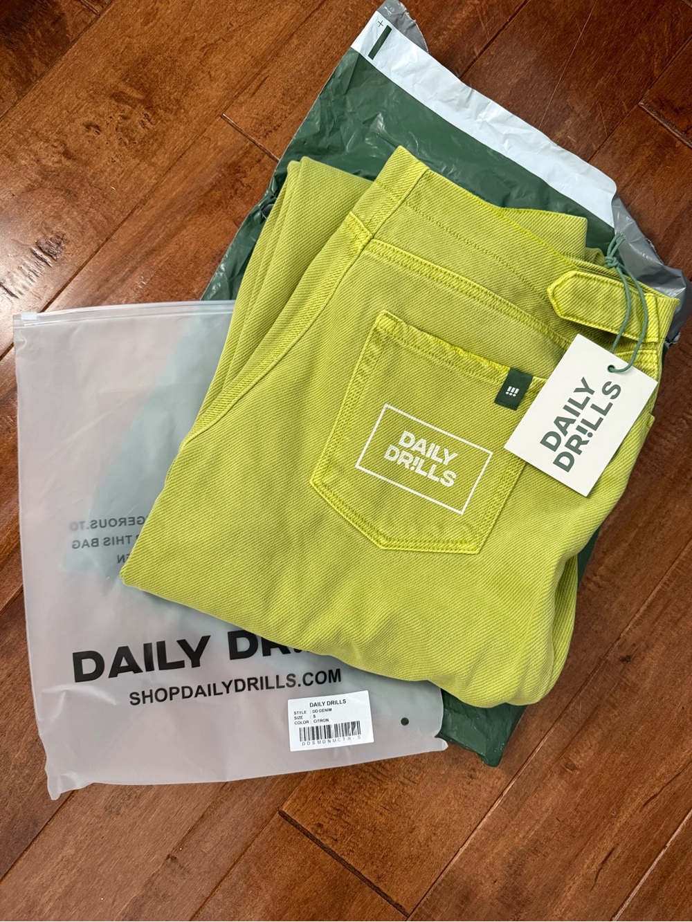Daily Drills Denim Citron Jeans NWT - Picture 4 of 4